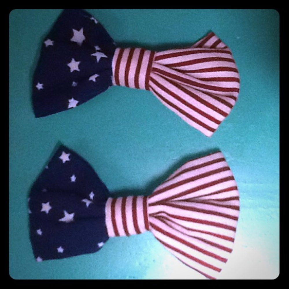 NWOT $4 OR FREE WITH PURCHASE (MUST BUNDLE)